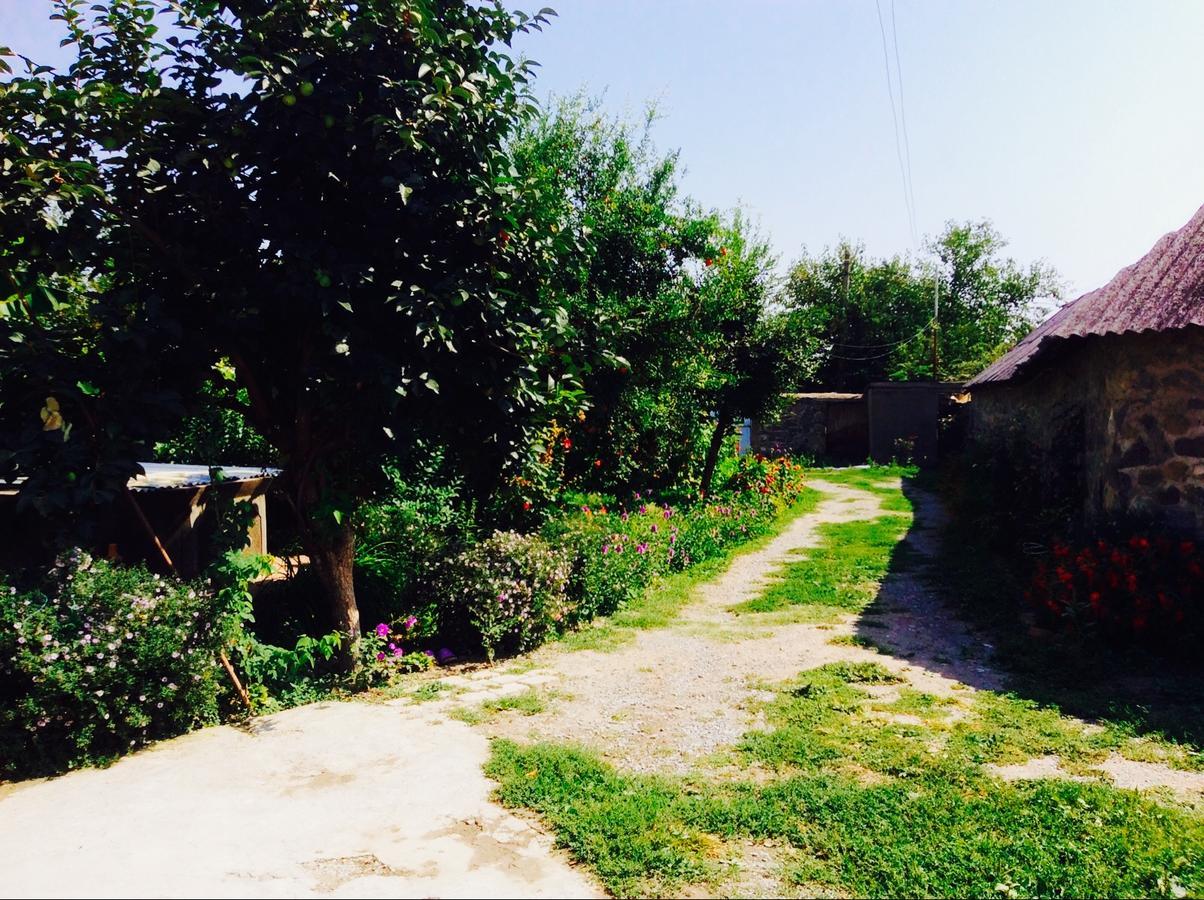 House On Ashiq Cuma Street 8 Bed & Breakfast Şǝki Bagian luar foto
