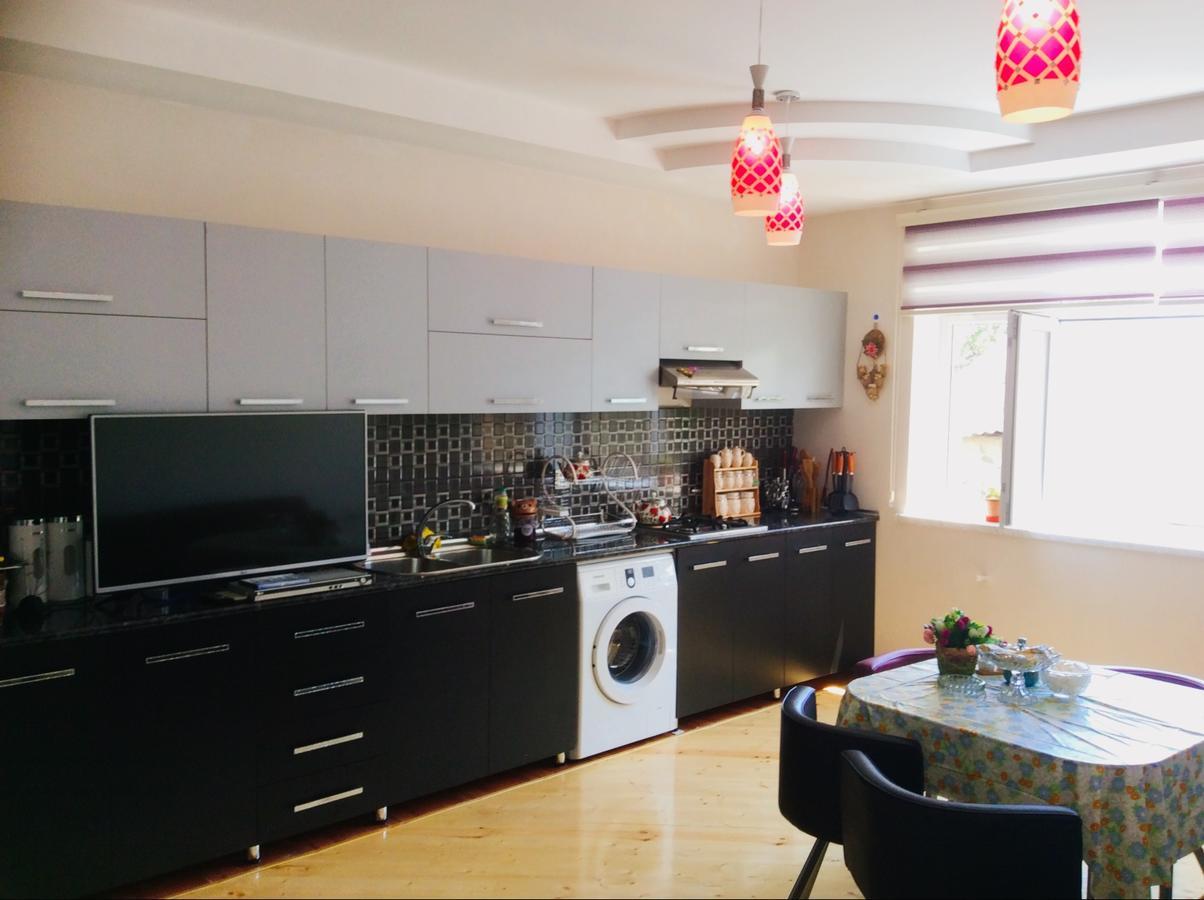 House On Ashiq Cuma Street 8 Bed & Breakfast Şǝki Bagian luar foto